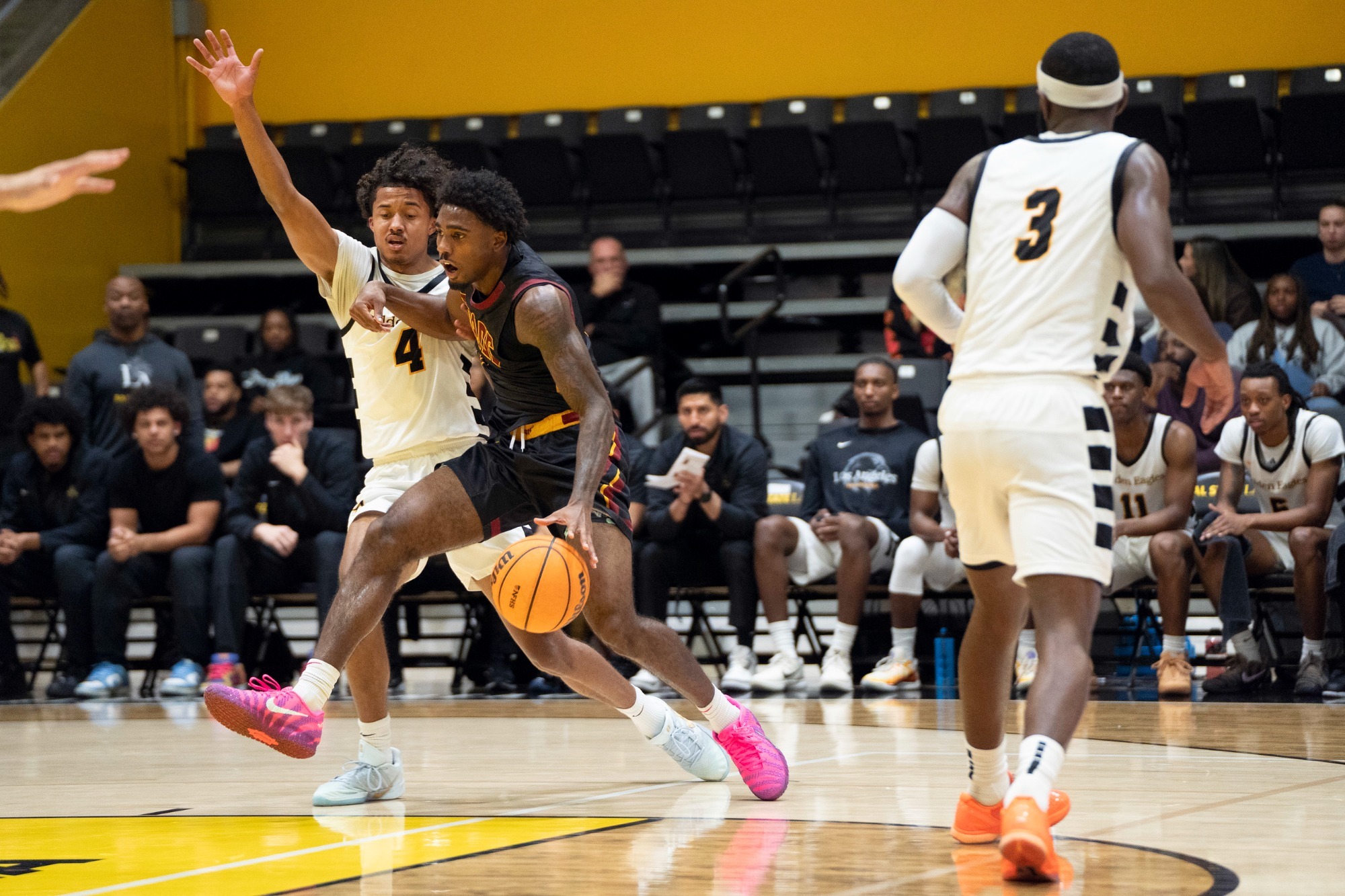 Cal State LA Men?s Basketball vs Cal State Dominguez Hills\rPhoto by Myles Bridgewater-Jackman\r\r