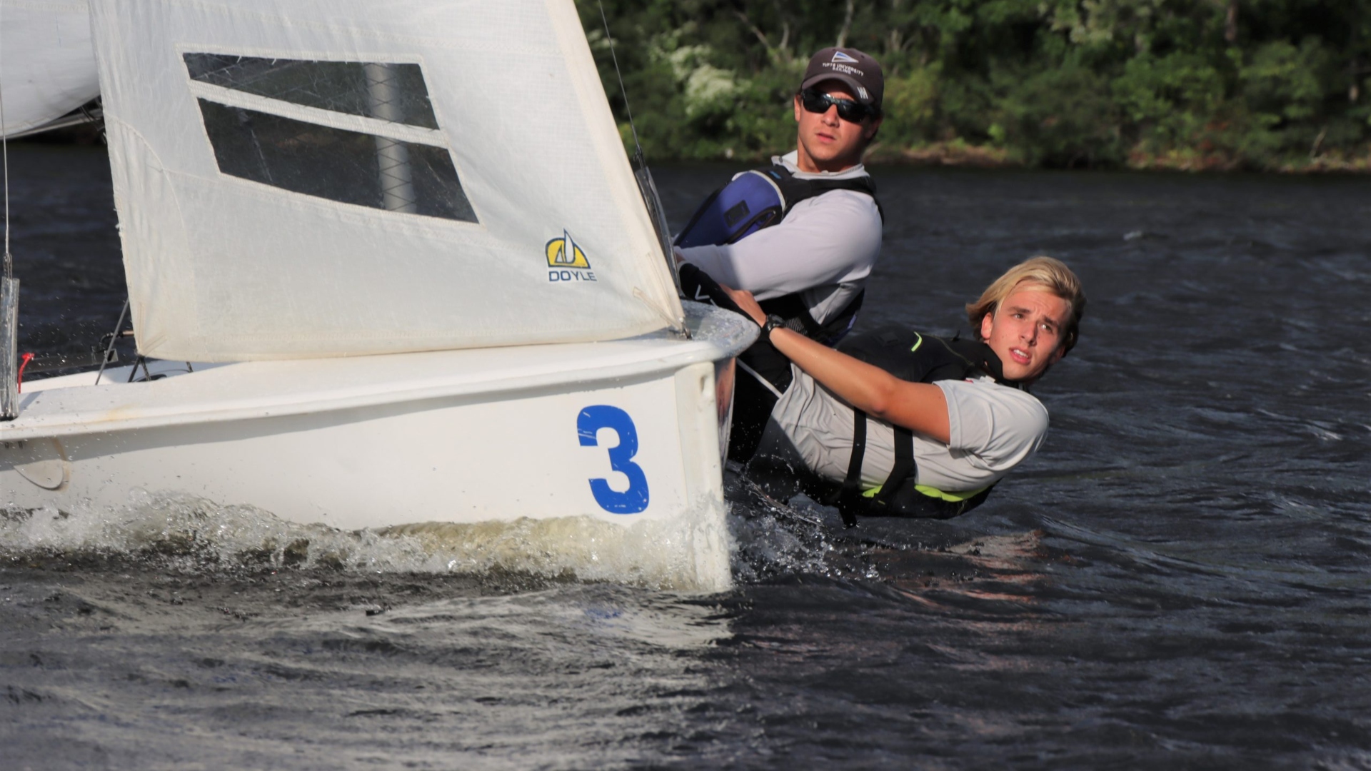 Coed Sailing Team Ends Up 11th at Showcase One Event Tufts University