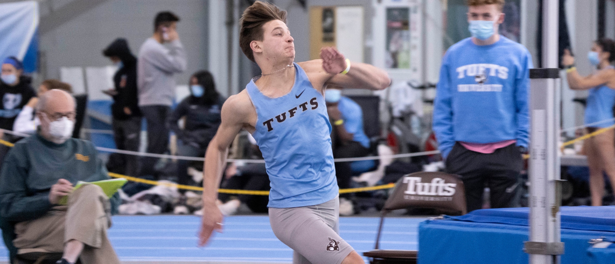 Men's Track & Field Wins 2 Individual Titles, Finishes 3rd at New