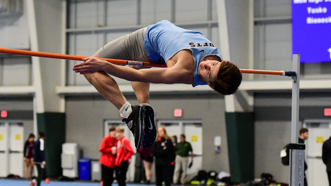 Men's Indoor Finishes Action Sunday At Middlebury Invite Tufts University