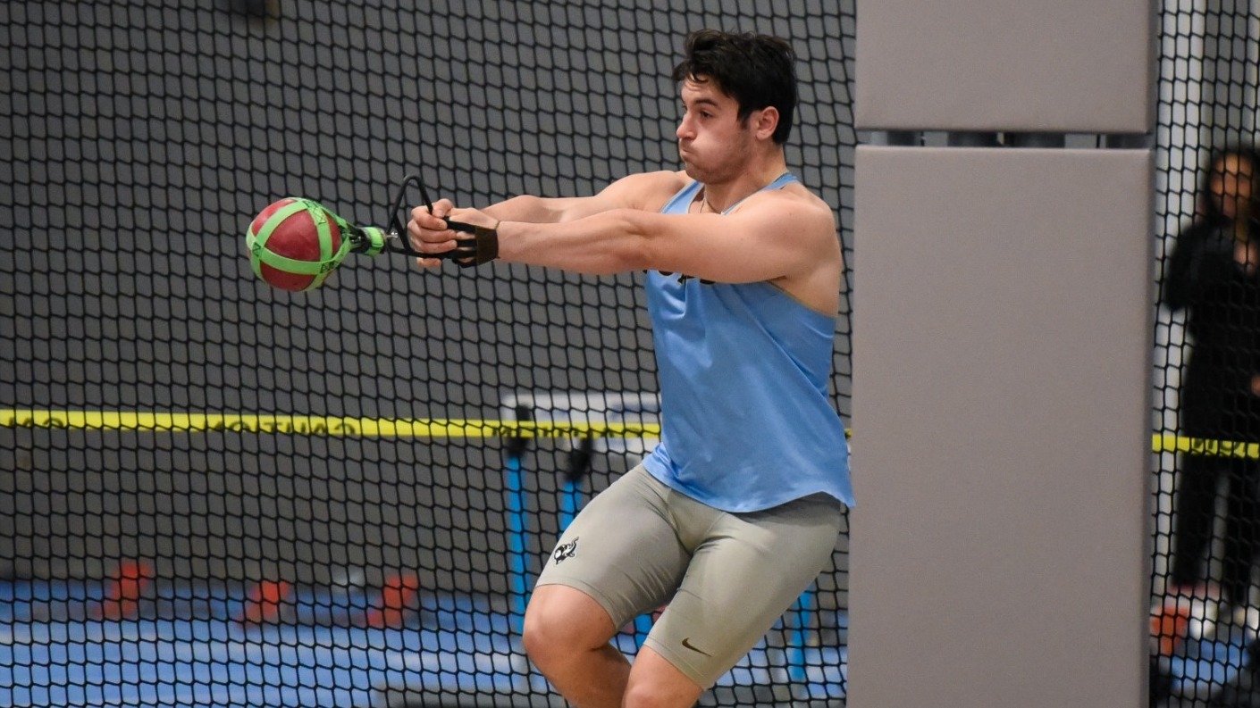 Men's Track And Field Pulls Double Duty At BU, MIT Saturday Tufts