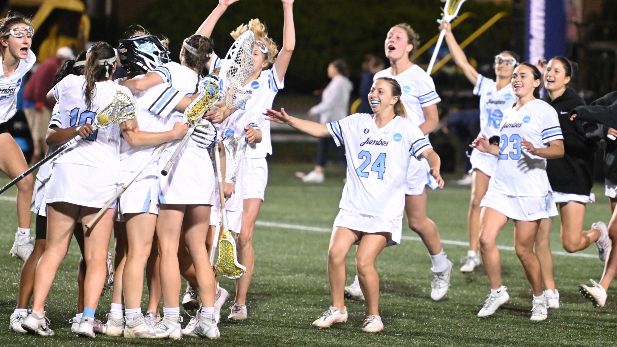 Tufts Celebrates National Semifinal Win 