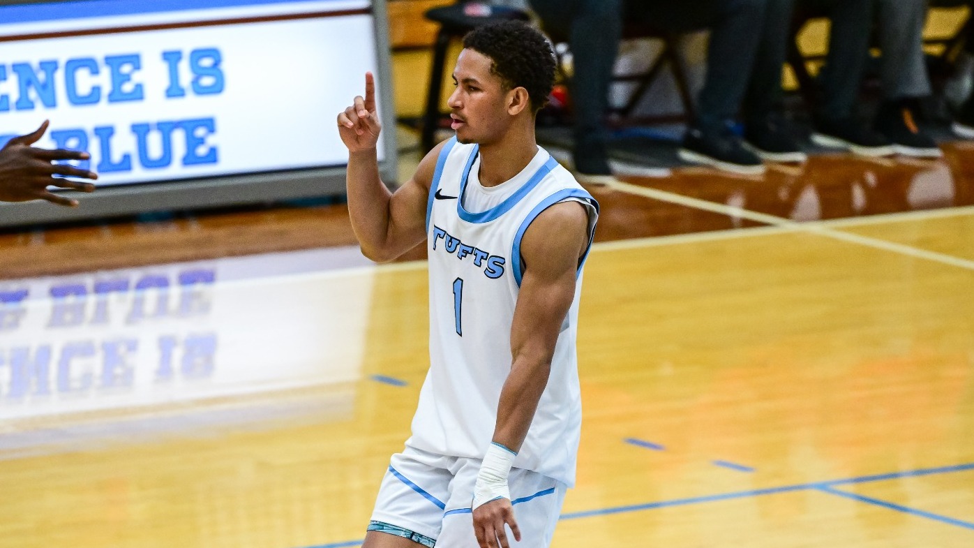 Sidney Wooten Signals Play against Clark University Dec. 31.