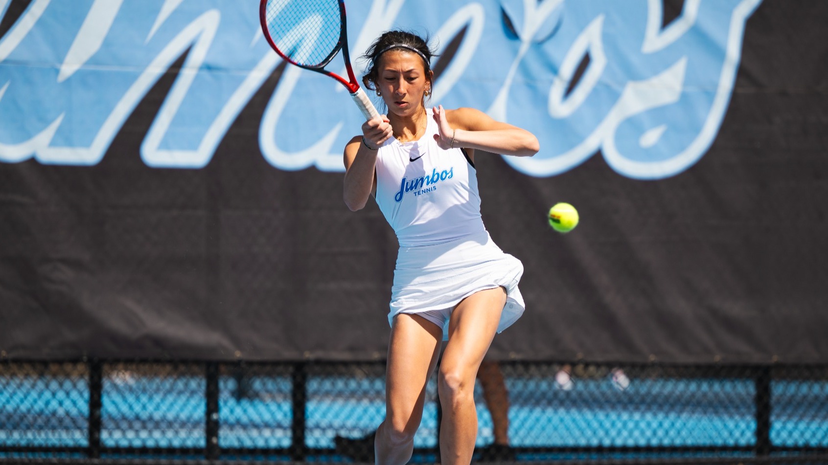 Melanie Woodbury Hits Shot At ITA Championships