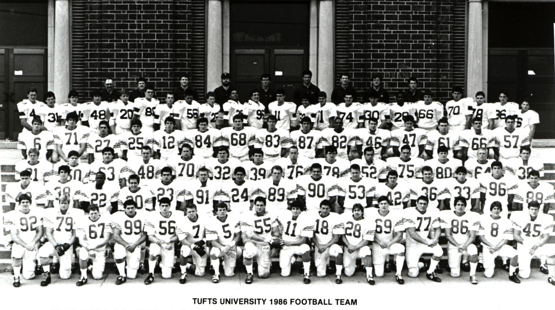 This is the 1986 football team photo.