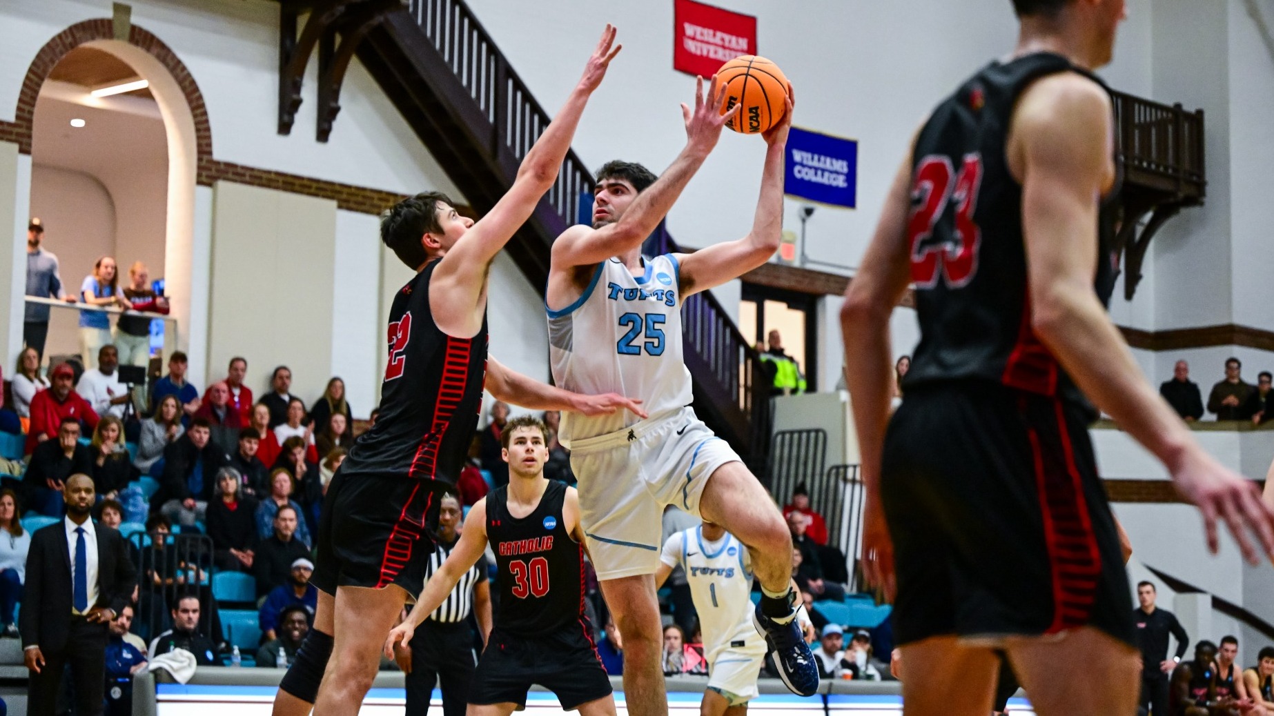 Joshua Bernstein Makes Hook Shot Against Catholic in NCAA Sweet 16.