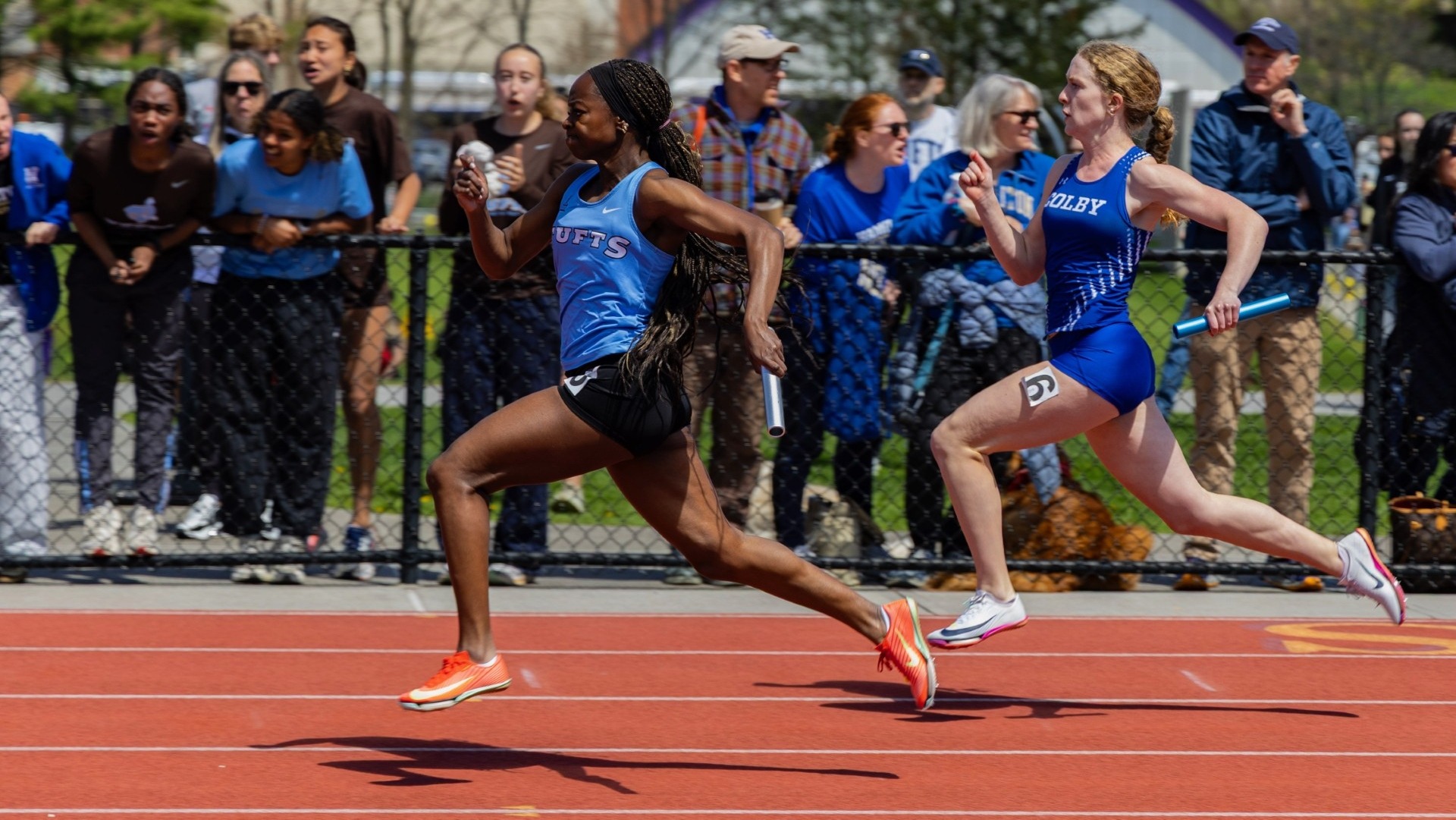Simi Lawal speeds past an opponent during a sprint race this season.