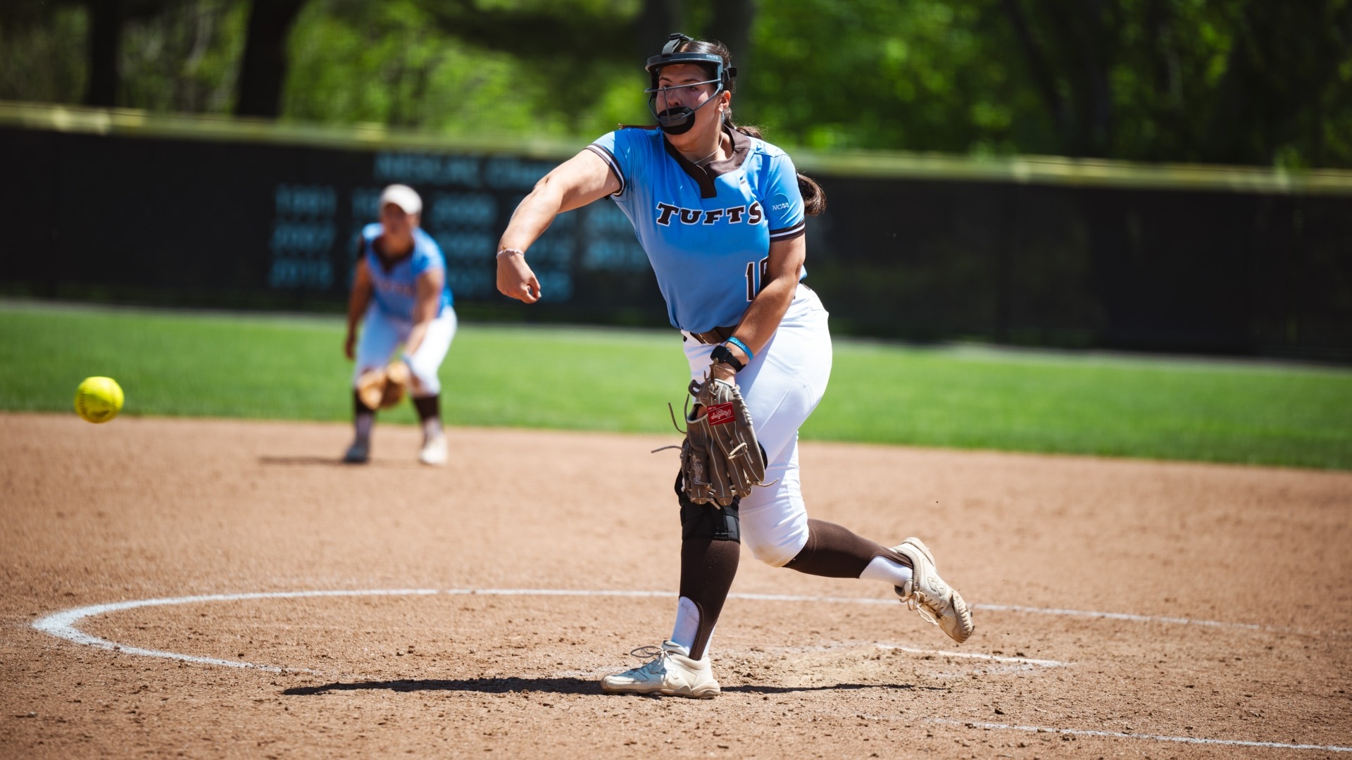 Francesca Colangelo delivers a pitch in Tufts' NCAA Regional Game against Middlebury.