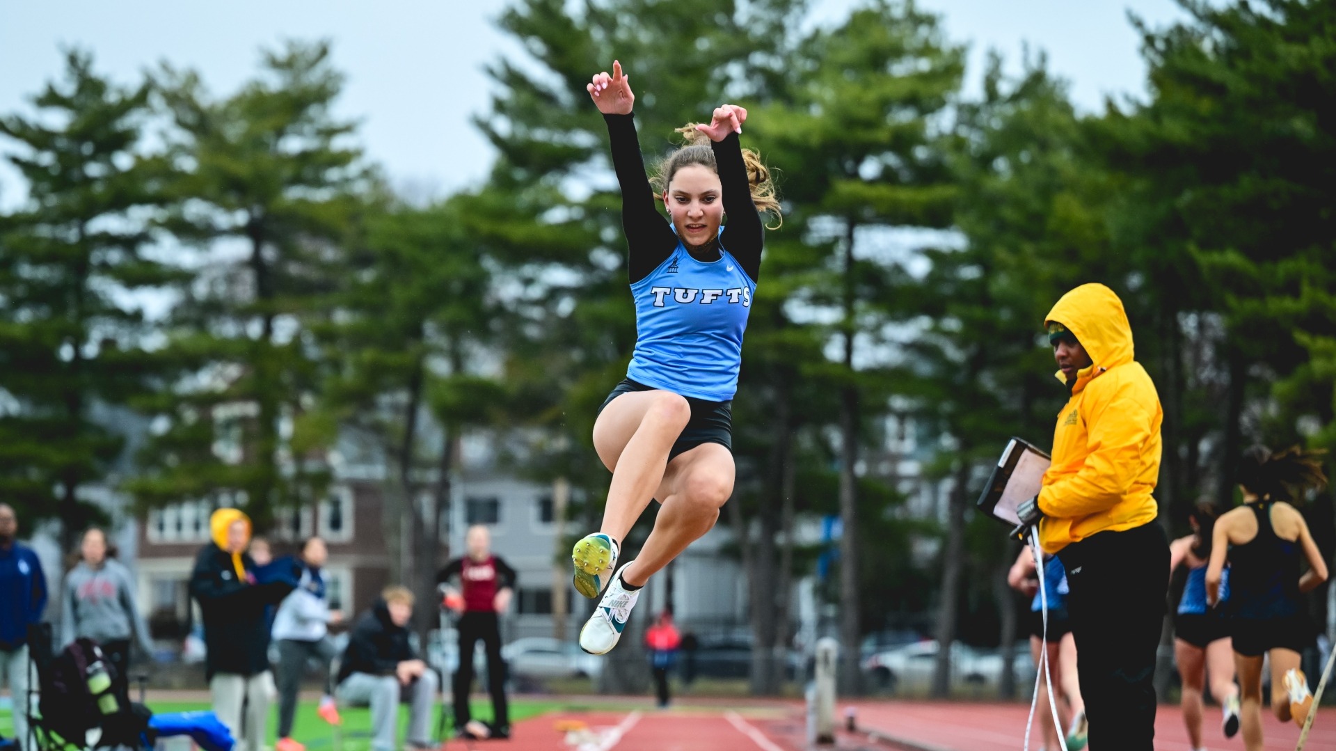 Lauren Zipoli competes in the jumps at Ellis Oval during the 2025 outdoor season.