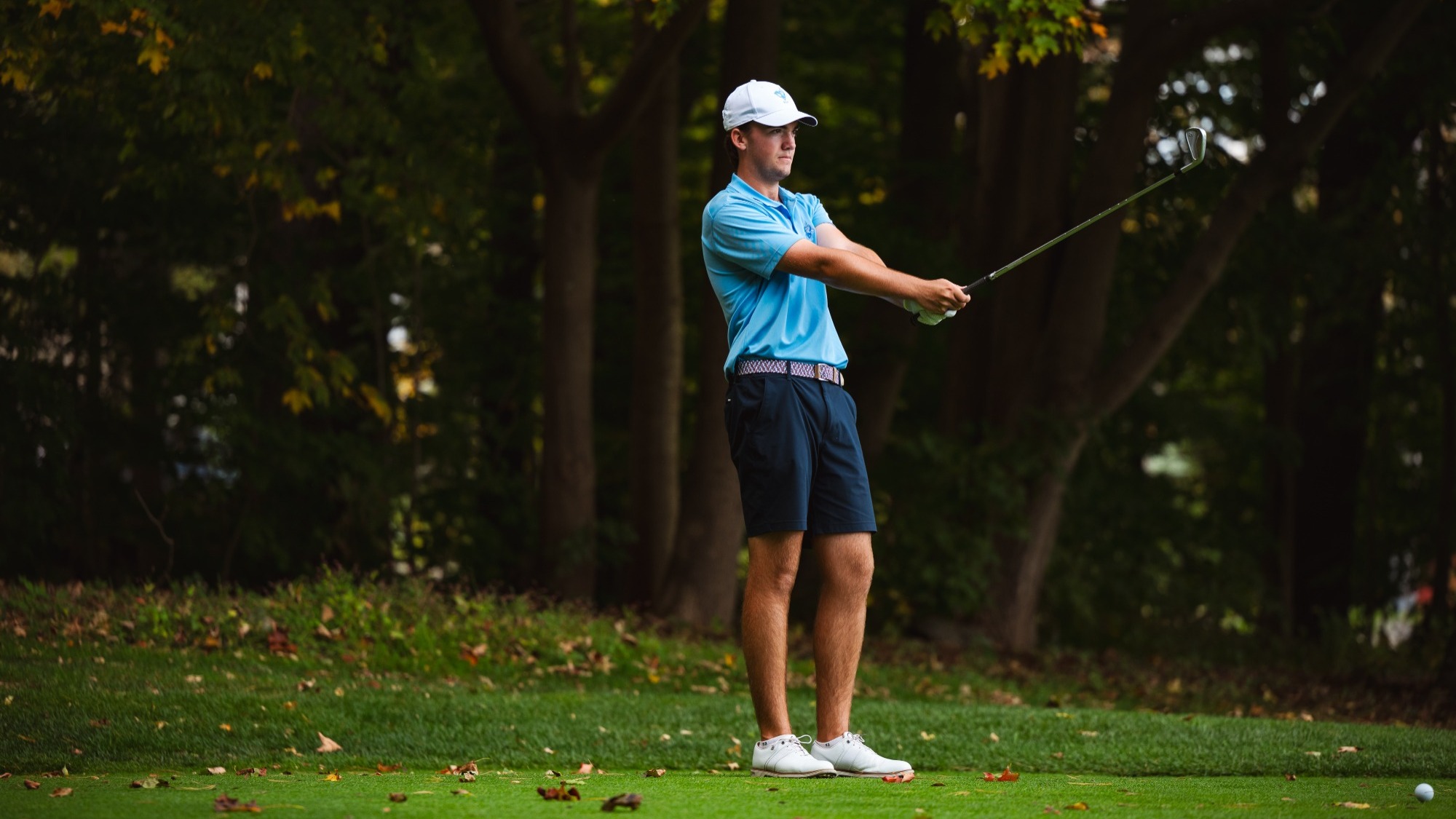 Noone preps for tee shot