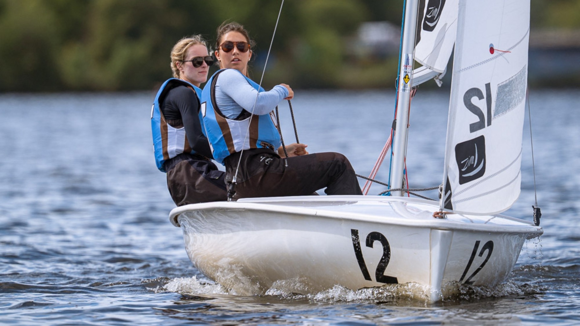 Maddie Janzen and Eloise Goedkoop sail for the Jumbos at the Regis Trophy.