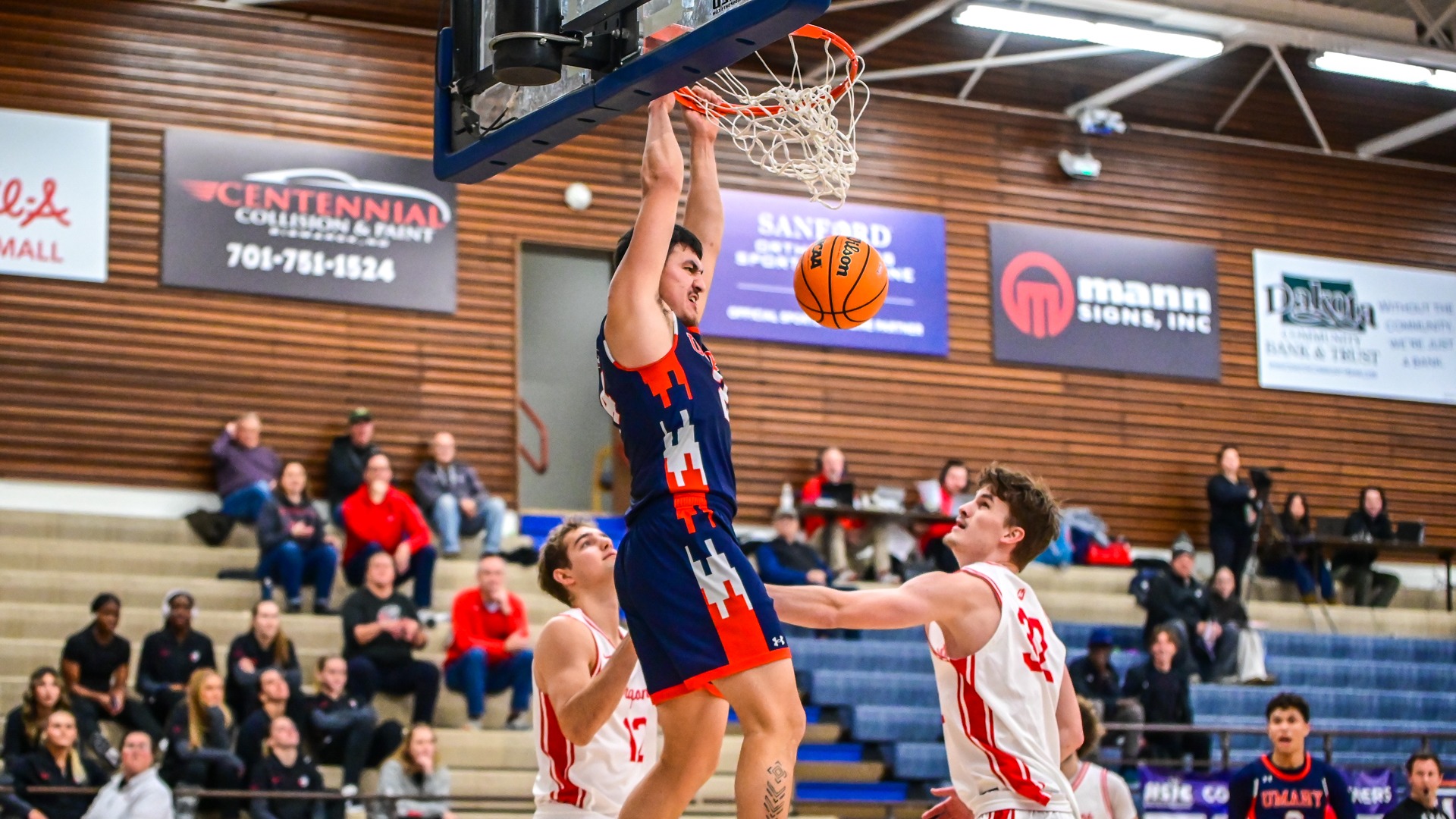 Cayden Redfield with the slam