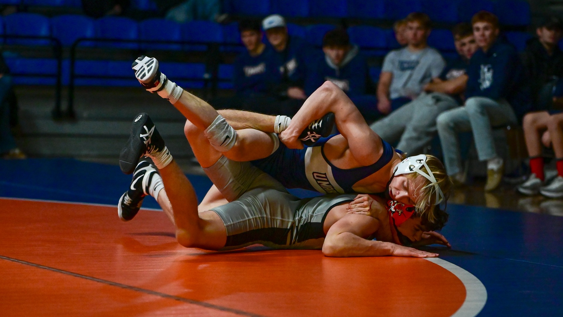 Gabe Mortensen ties up opponent