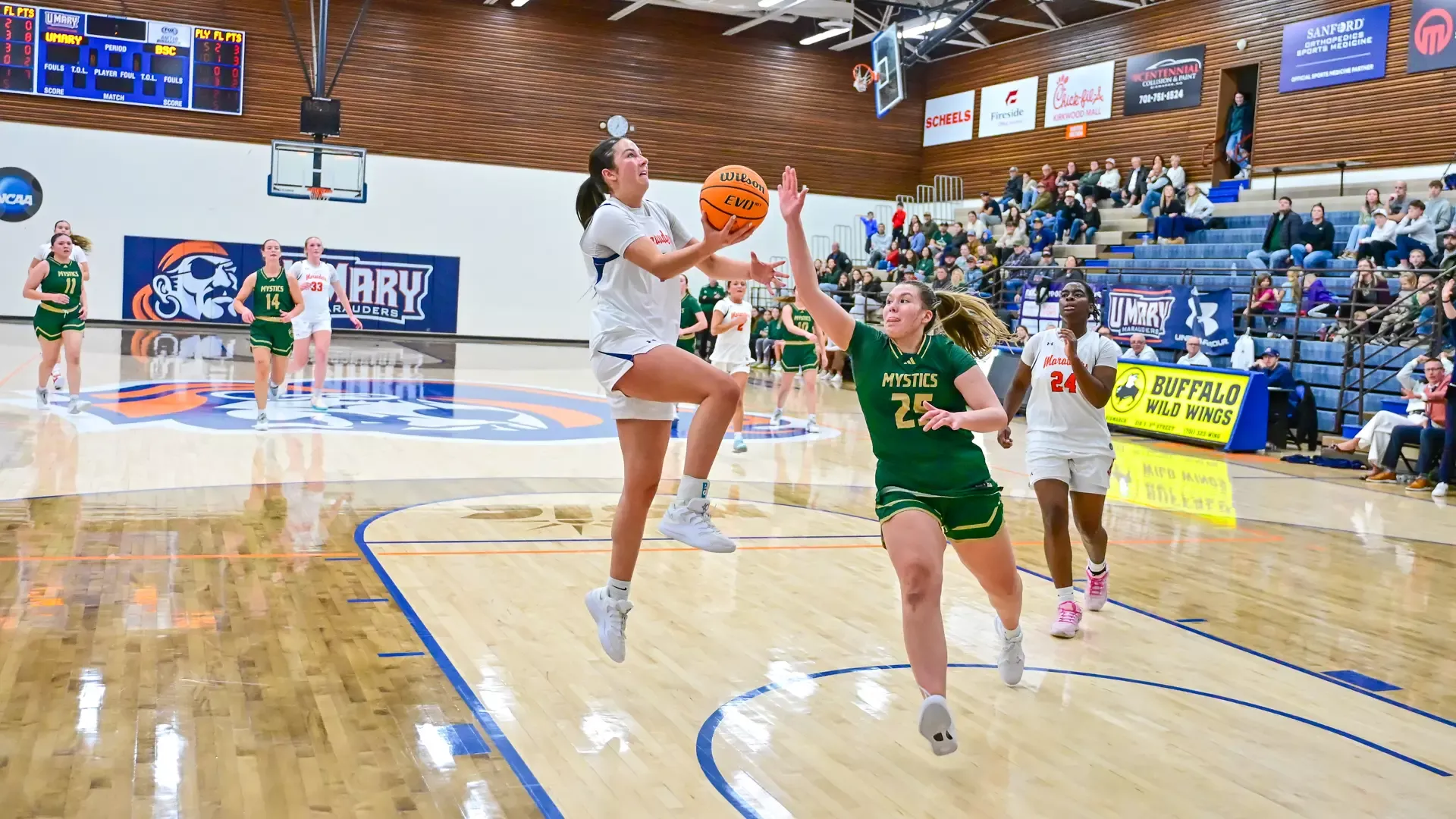 Chloe Netzinger layup