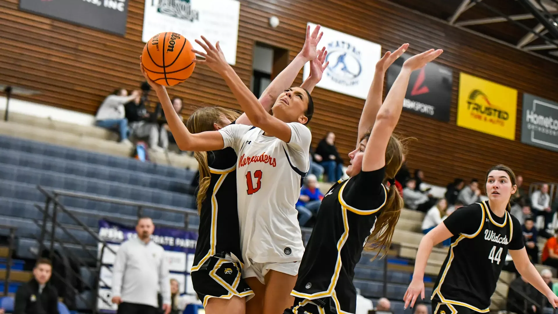 Bergan Kinnebrew finishes through contact