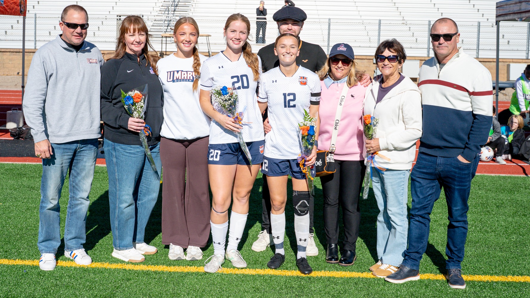 Senior gamily photo for Brand and Kooiman