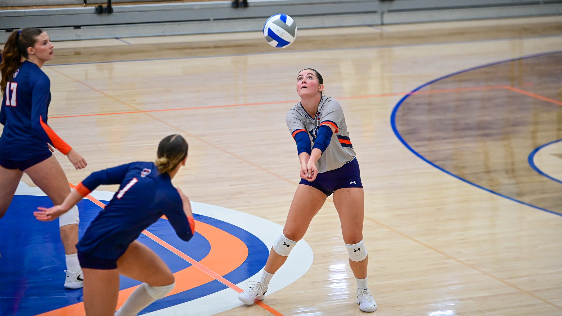 Karina Hixon digs against BSU