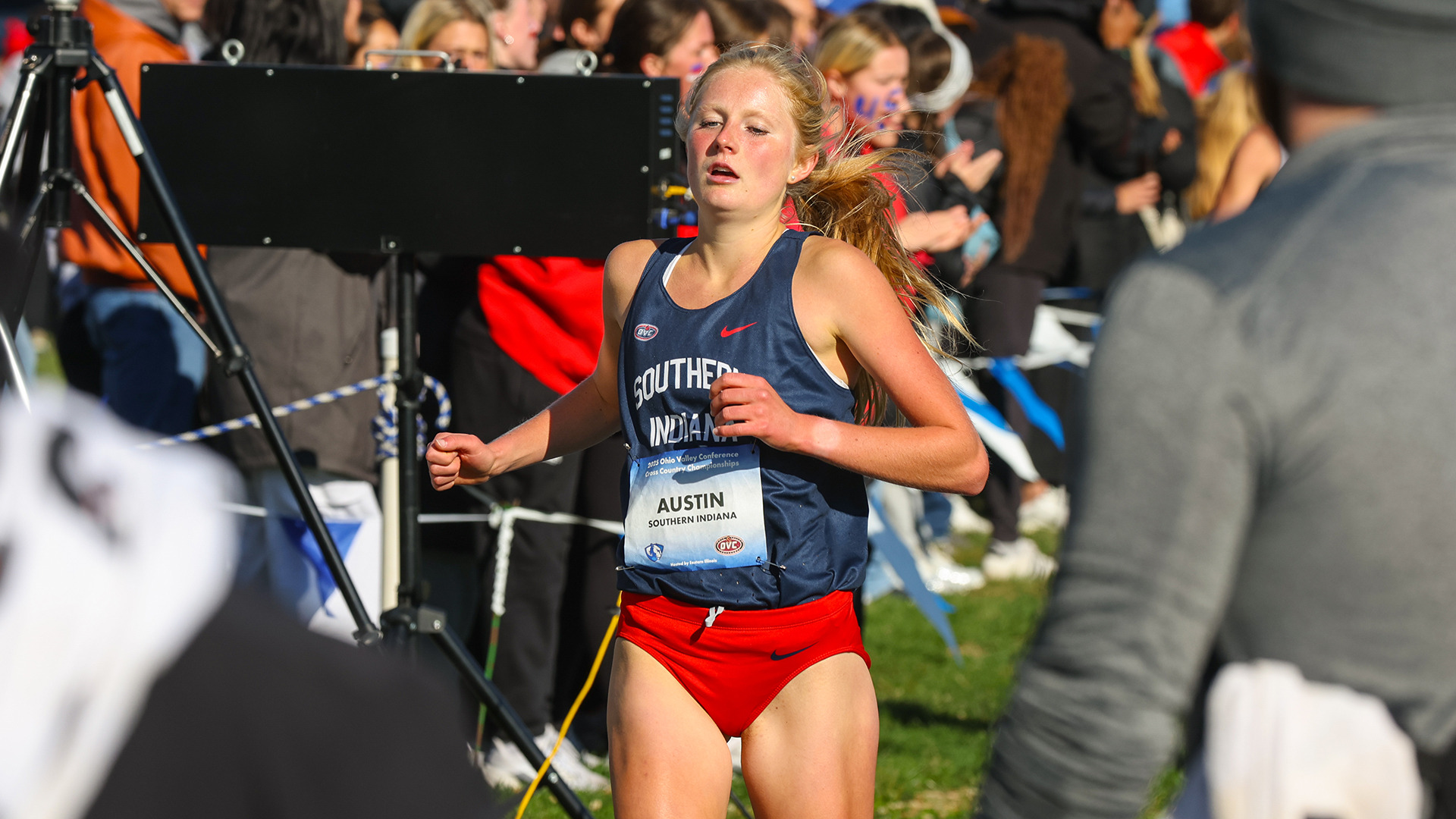 Hadessah Austin finishes fourth at the 2025 Ohio Valley Conference Cross Country Championship at Eastern Illinois University on October 31, 2025. (Dominic Baima)
