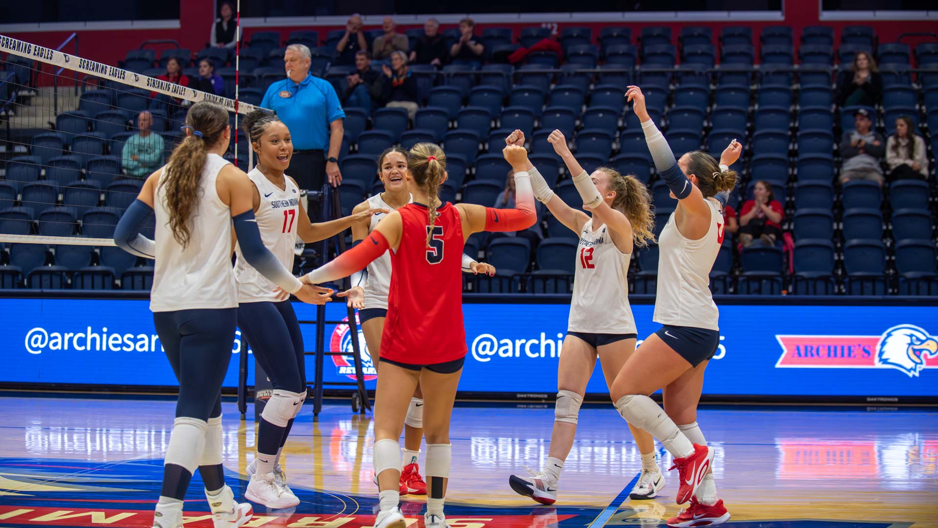 20251113_VBvs_LU_Team