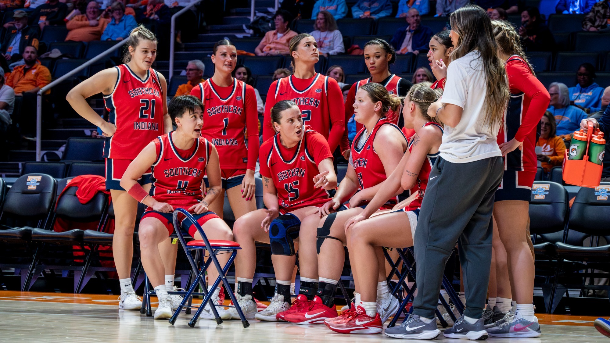 20251222_WBB_vs_TENN_huddle