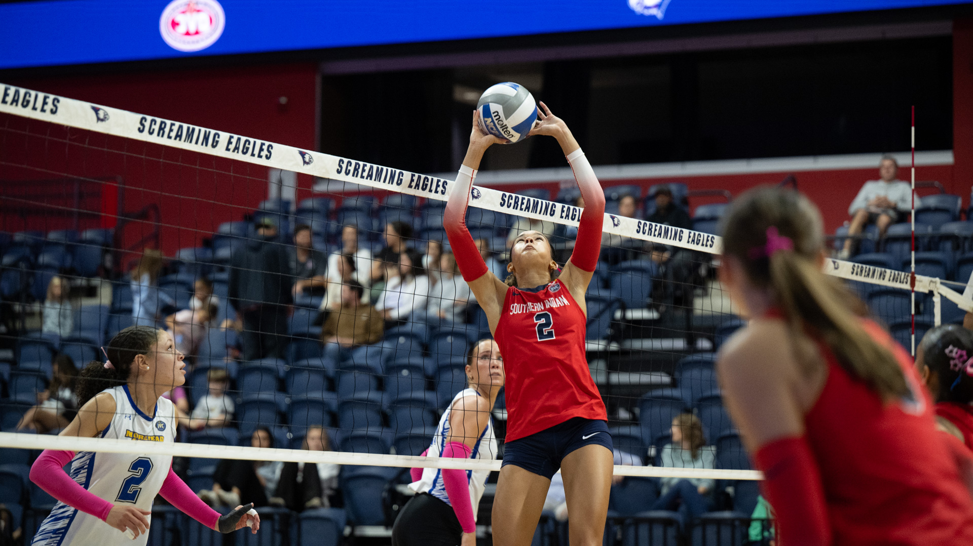 USI VB vs MSU Pink Day Aysa Thomas setting 