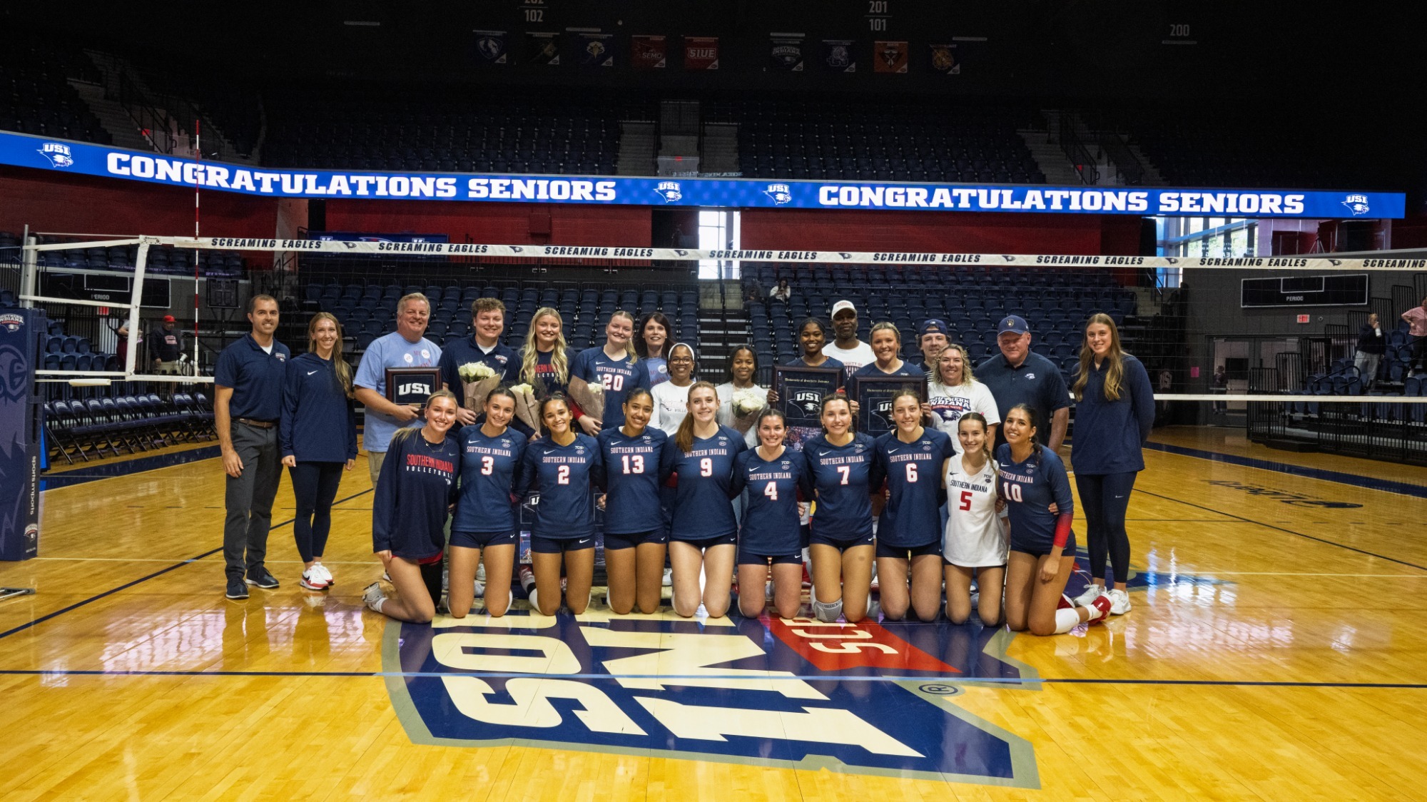USI VB Team Picture on Senior Day
