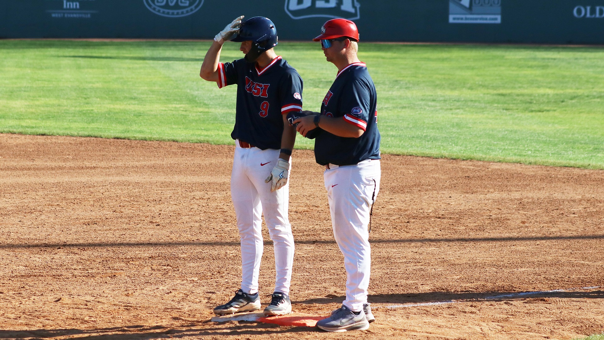 USI Baseball Clayton Slack and Brandon Krennrich at 1st vs. WIU