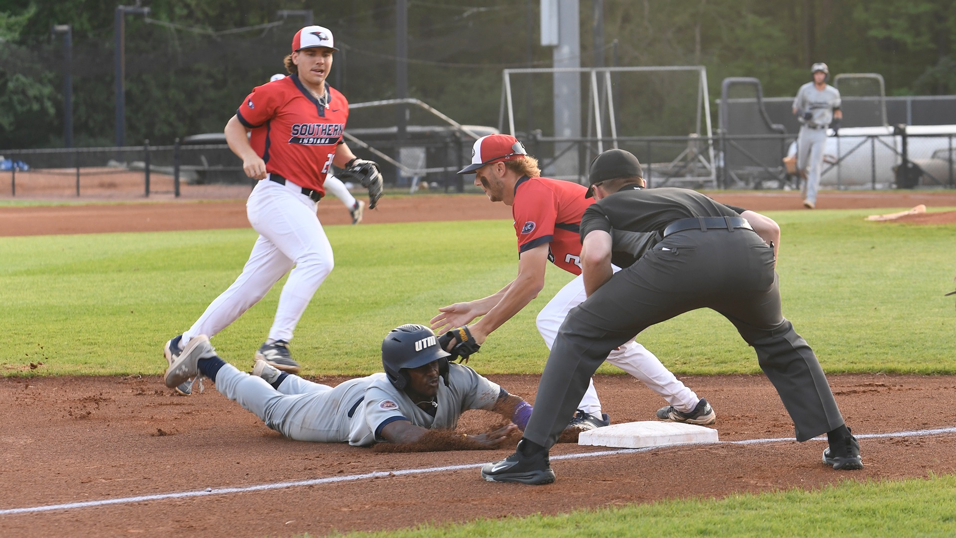 USI Baseball gets the out at third base during Friday game vs. UTM 