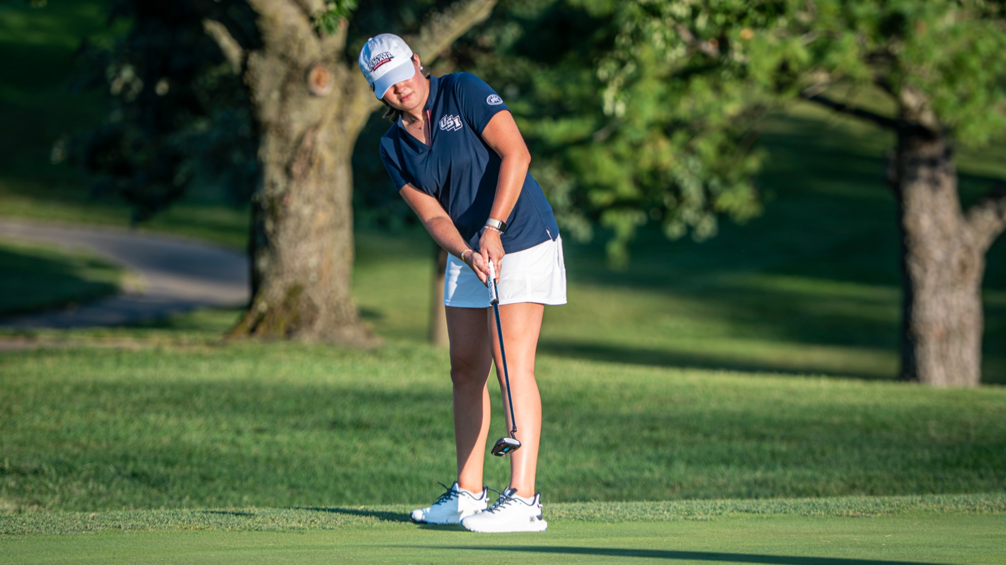 USI Women's Golf Kaidyn Wardlaw putting during a practice round on August 27, 2026.