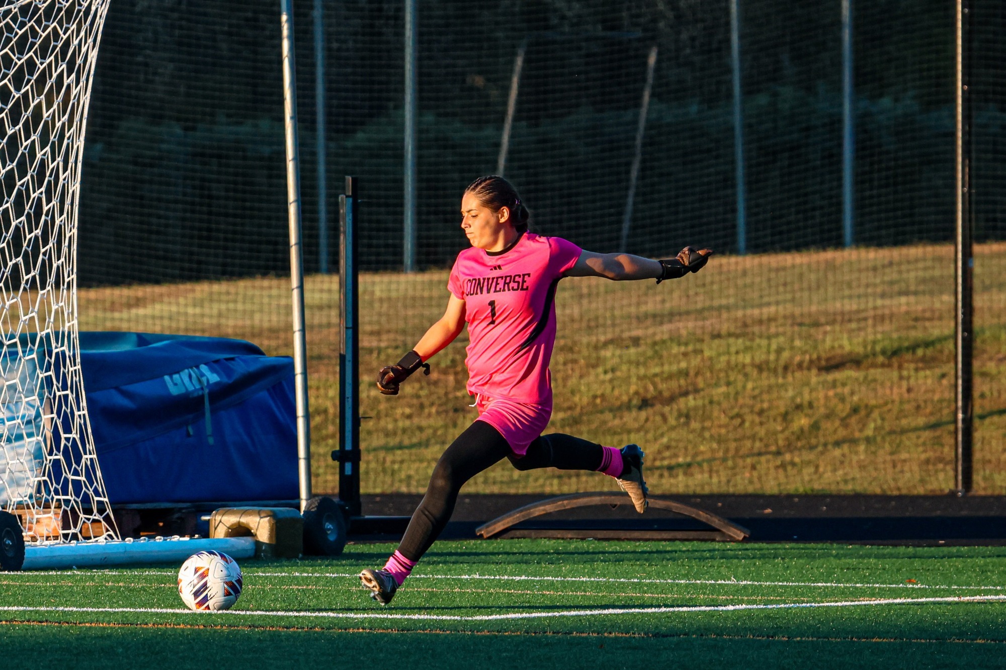 Sofia Casares Herrasti takes a goal kick