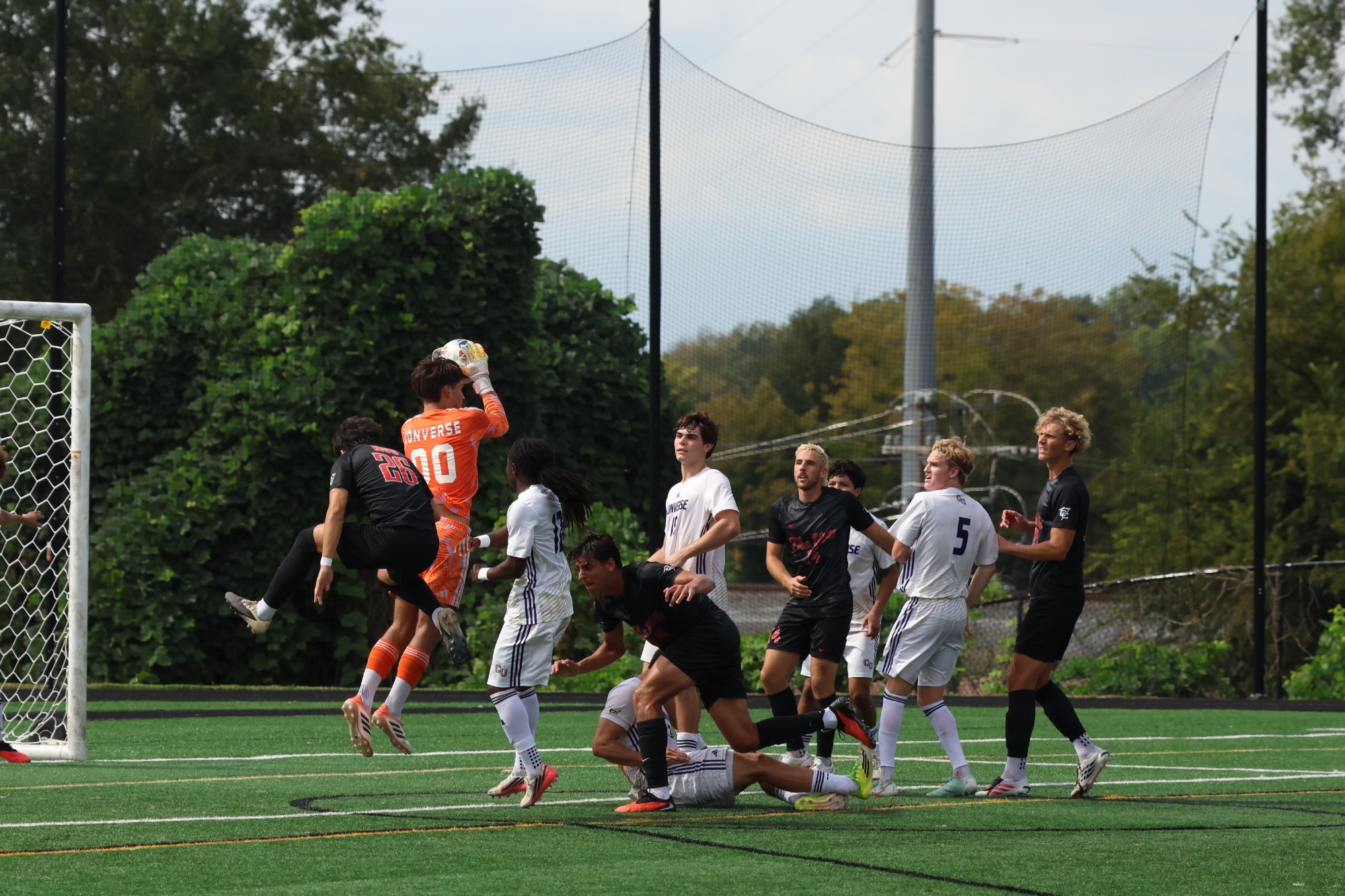 Thiago Ausland goes up for a ball against NGU