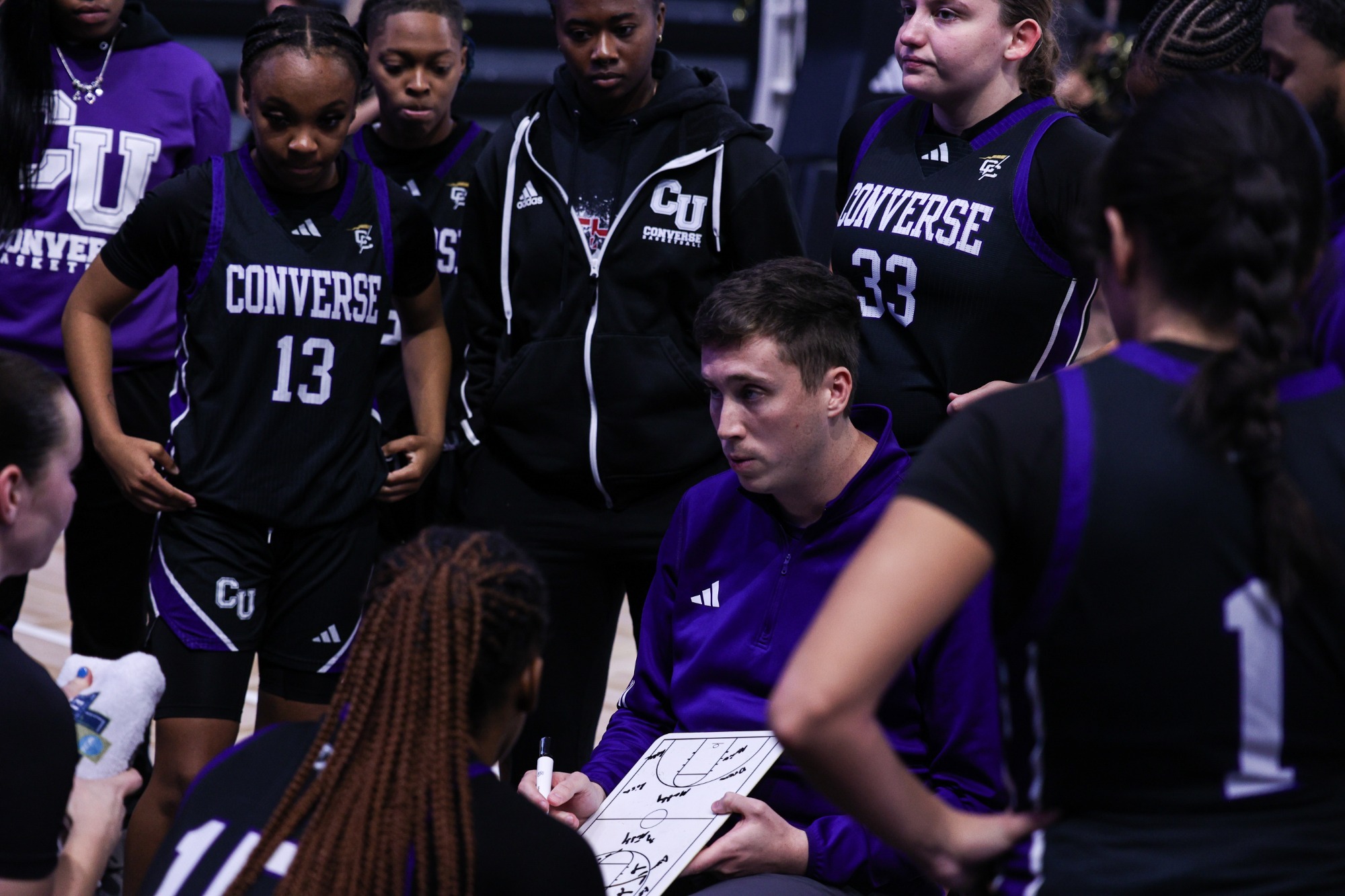 Kevin Lyons addresses the team prior to a game