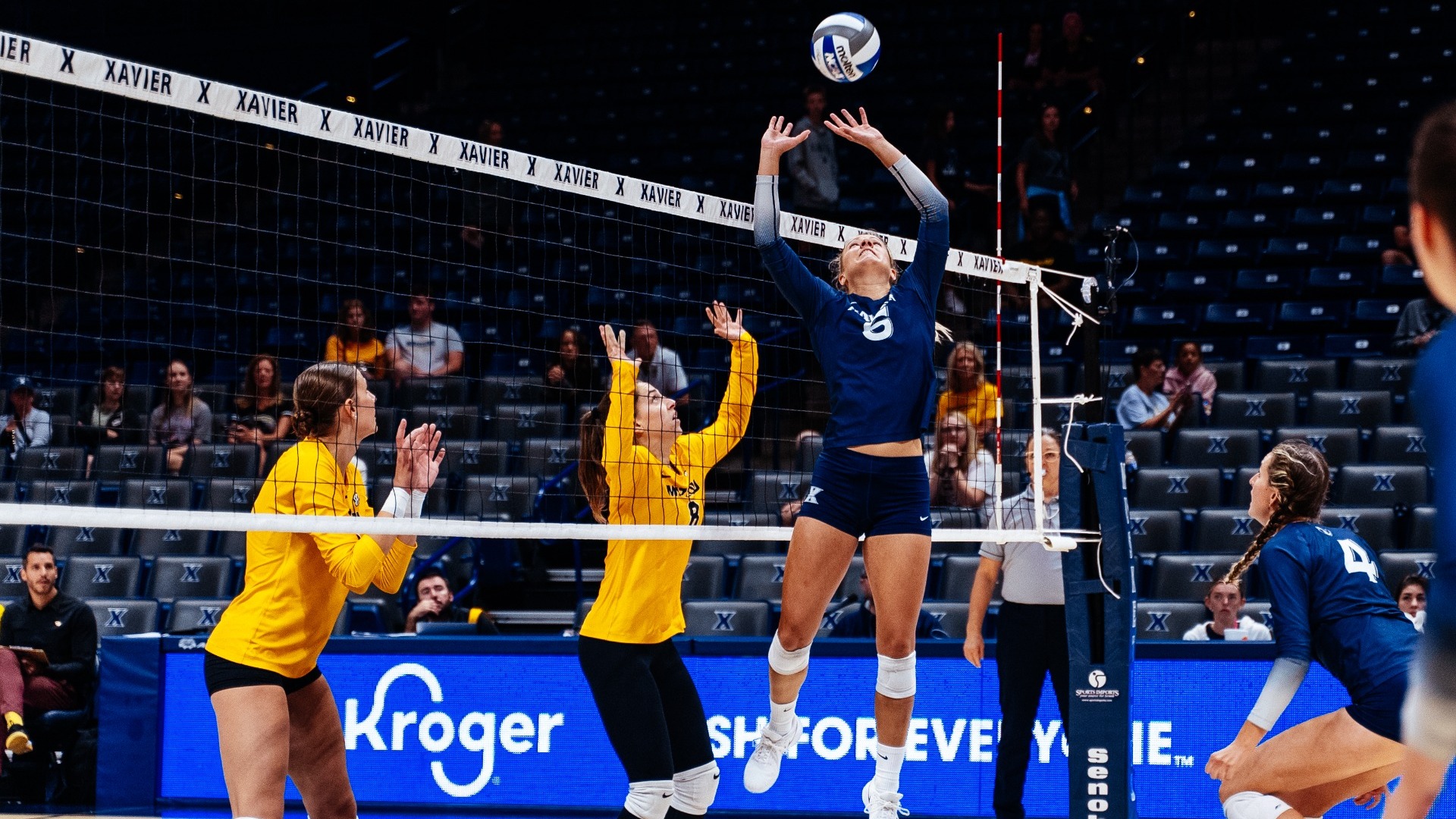 Volleyball Reverse Sweeps the Hoyas Xavier University
