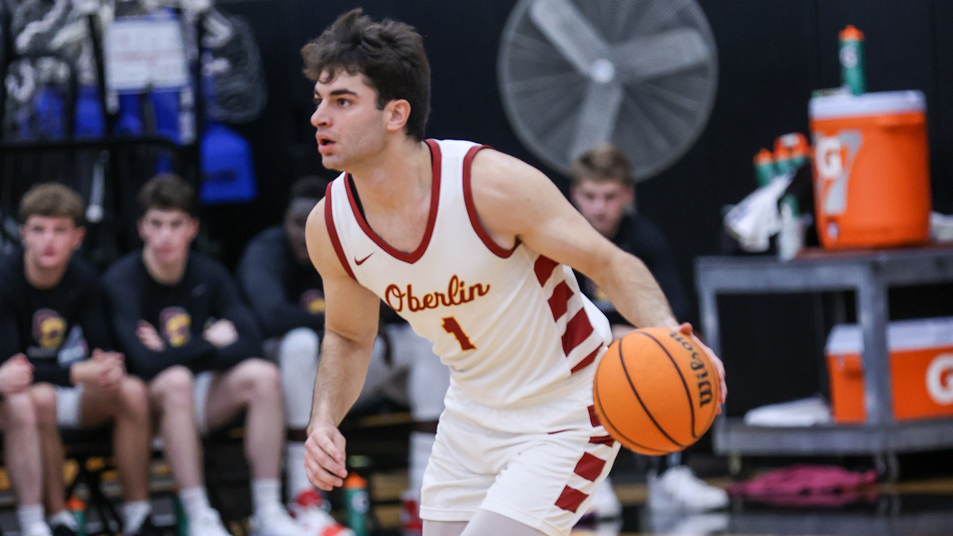 Yeomen Sting Yellow Jackets Oberlin College Athletics