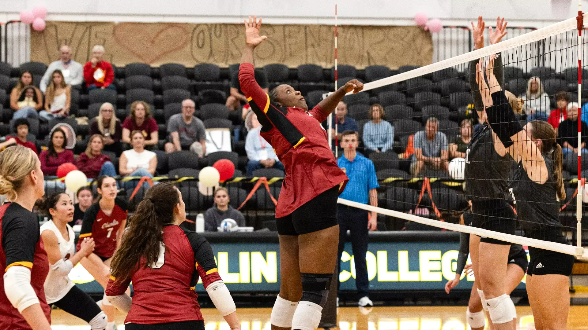 Alira Allen attacking the ball