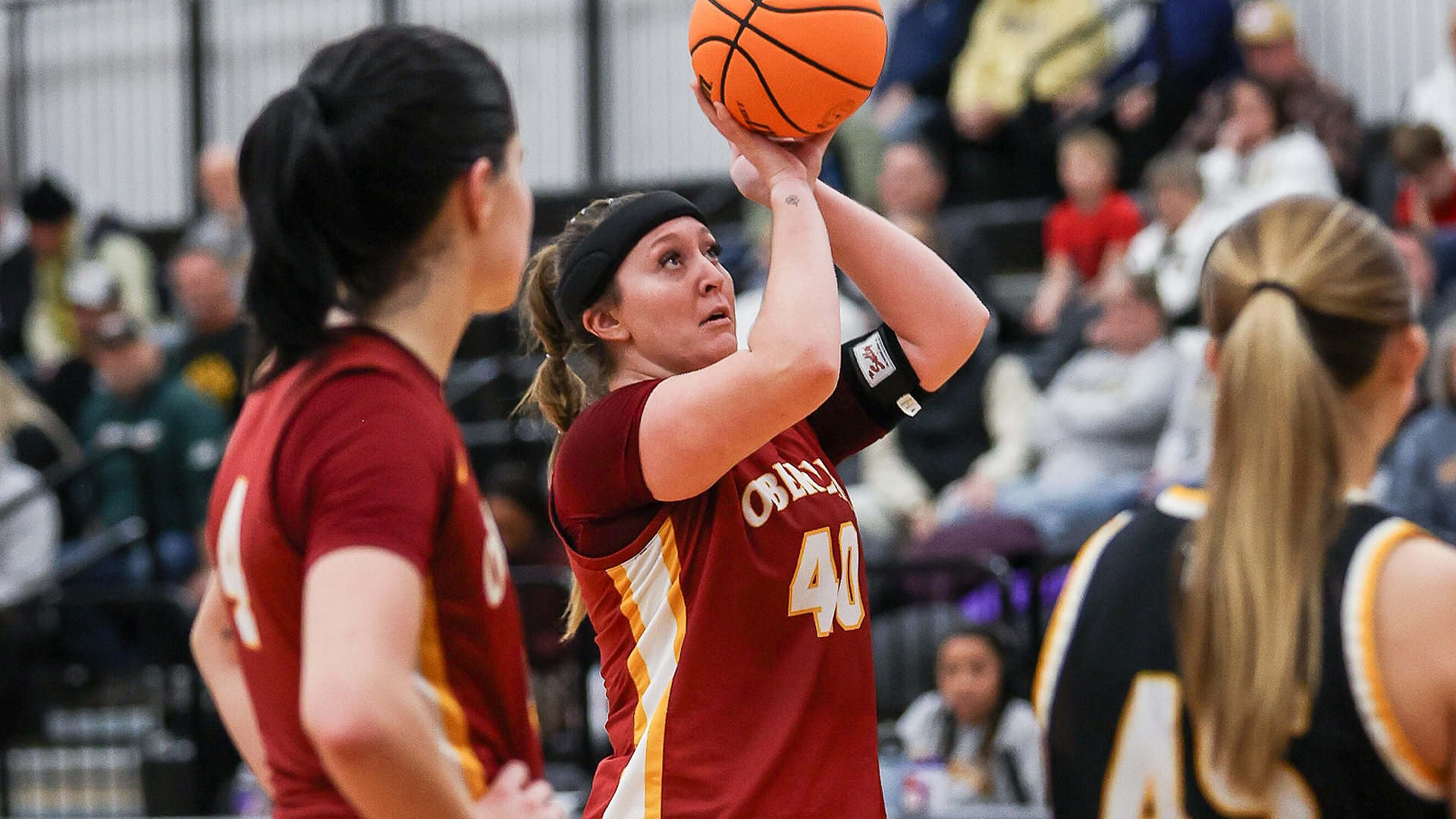 Katherine Csiszar shooting ball at the free throw line