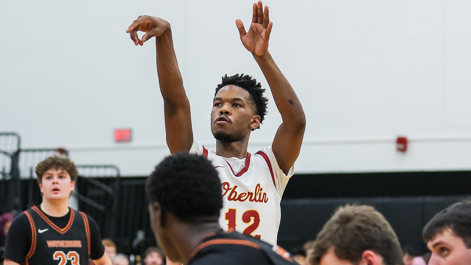 Zach Smith shooting a free throw