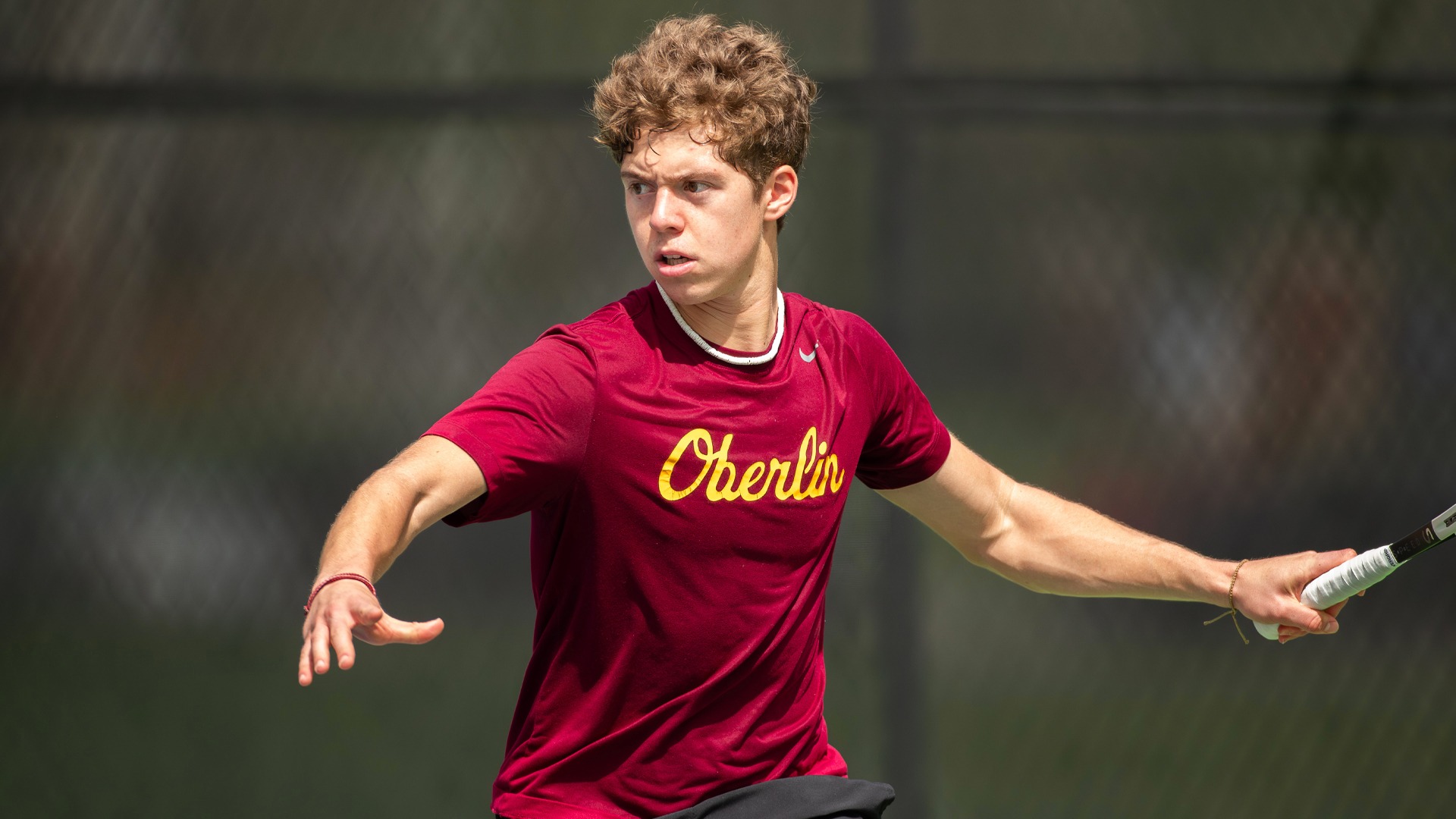 Enrique Margain returning a serve