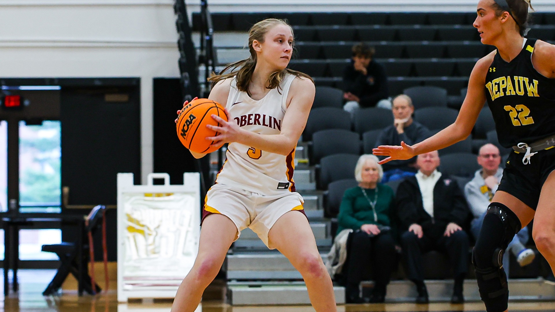 Samantha Dormer looks for an open teammate to pass the ball