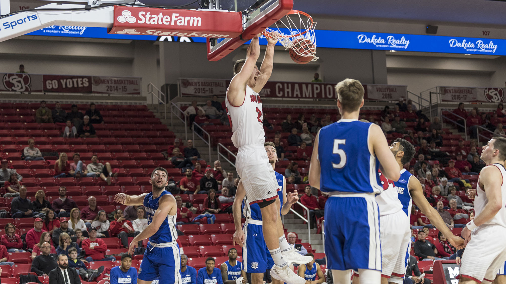 Tyler Hagedorn Men's Basketball University of South Dakota Athletics