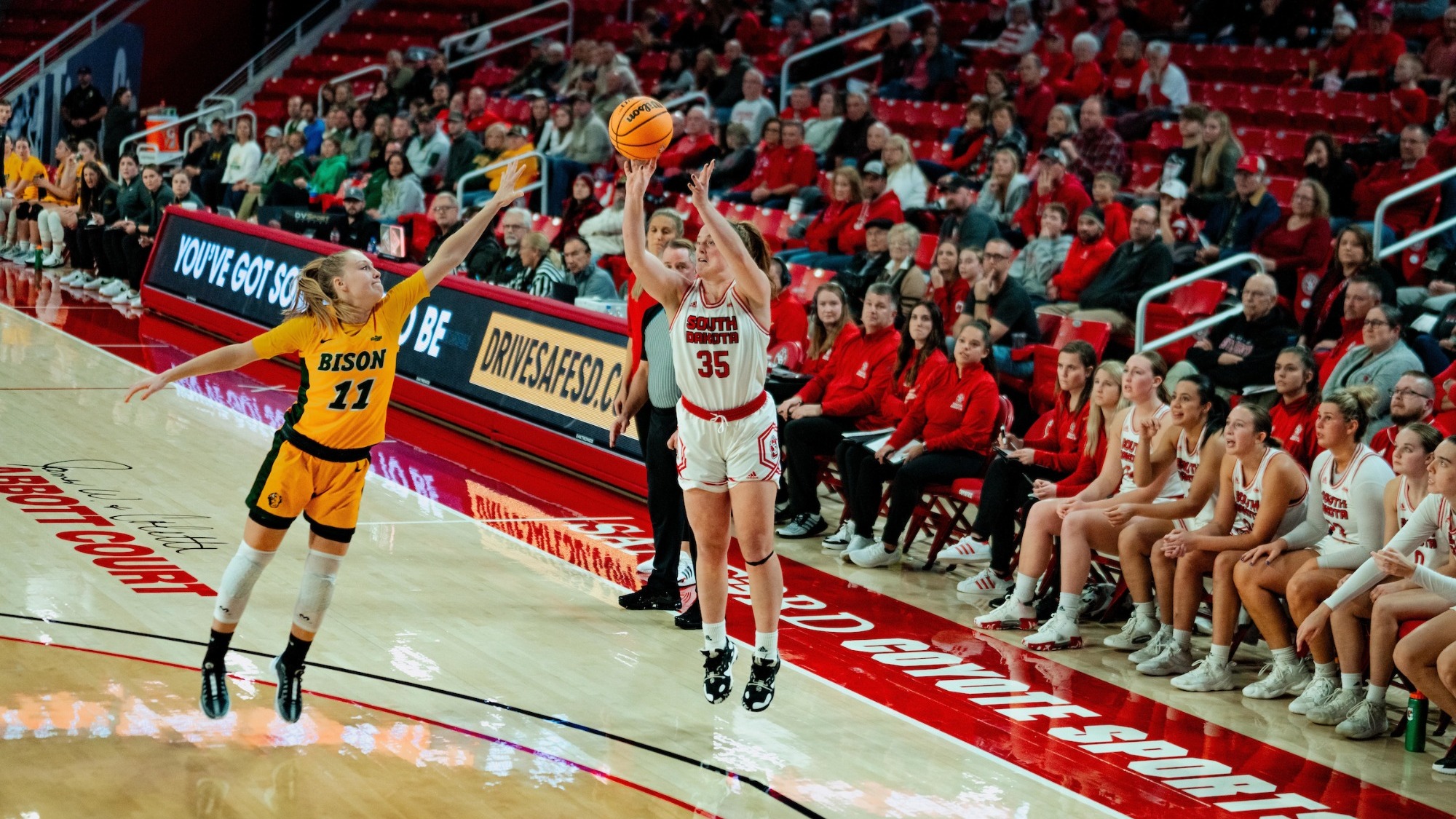 coyotes-return-home-host-idaho-state-in-big-sky-summit-challenge