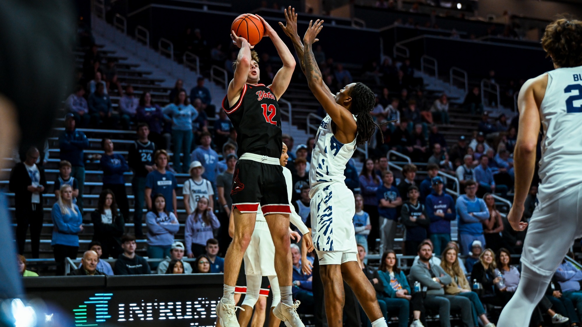 Isaac Bruns shooting a jumpshot against Kansas State 122025