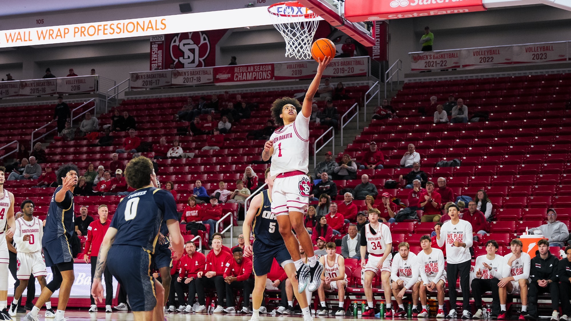 Uzziah Buntyn going up for a layup against Oral Roberts 012926