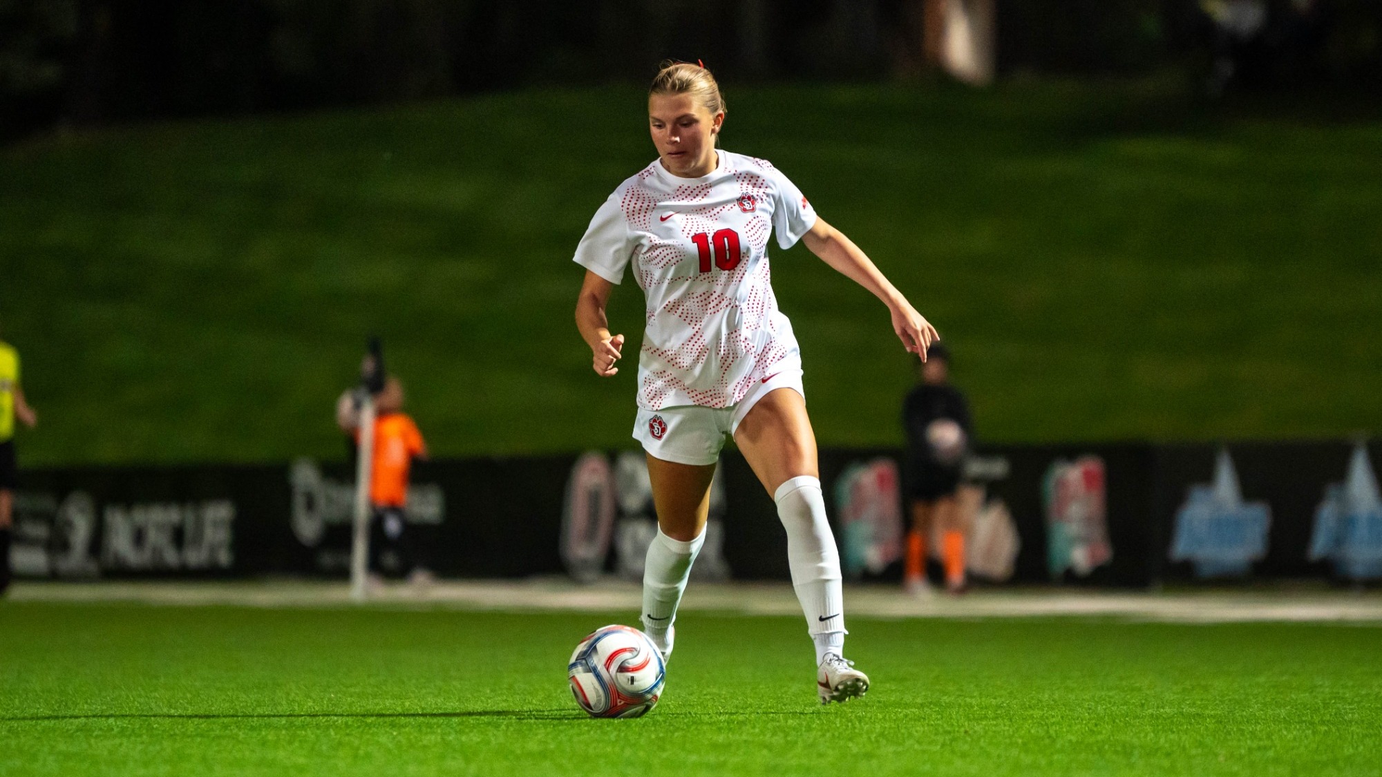 Riley Reed crossing into the box against Omaha.