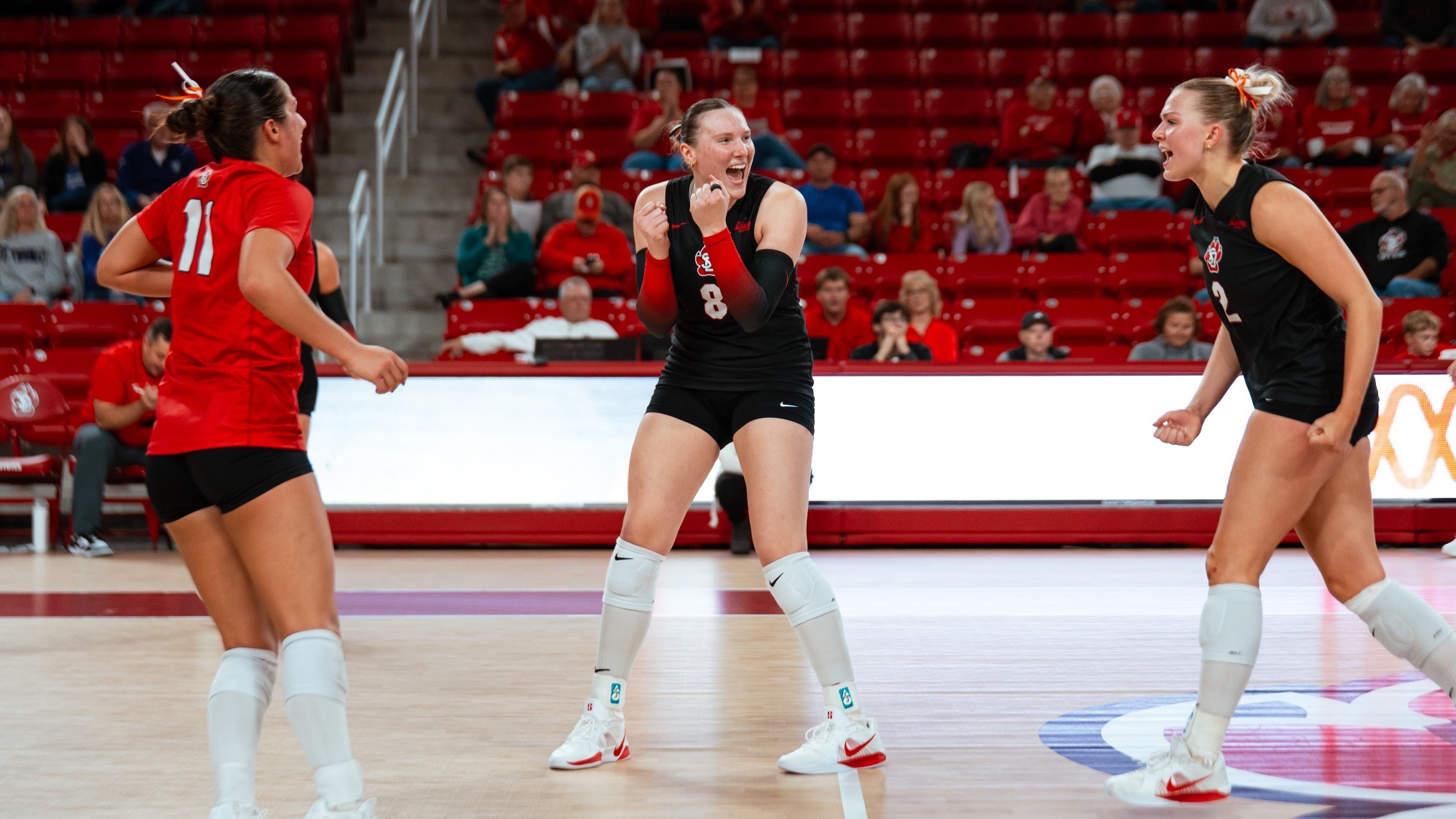 Morgan Bode celebrating a point against St. Thomas 2026