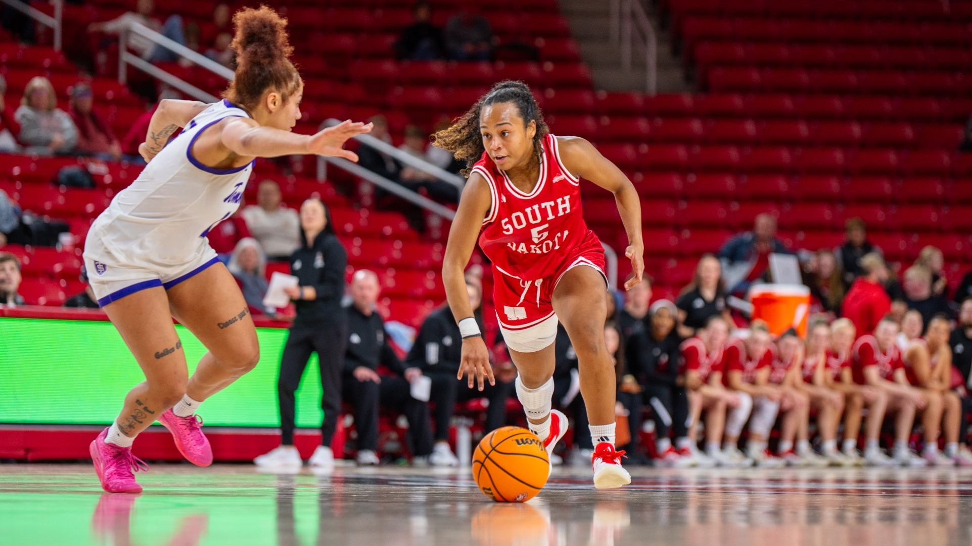Angelina Robles looks to drive to the basket against St. Thomas in the SCSC