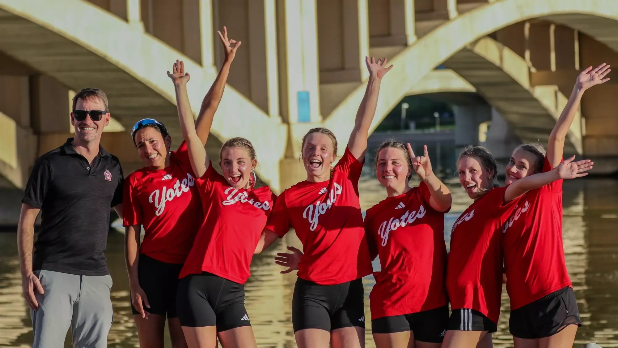 South Dakota triathlon poses for a team photo at the National Championships this season