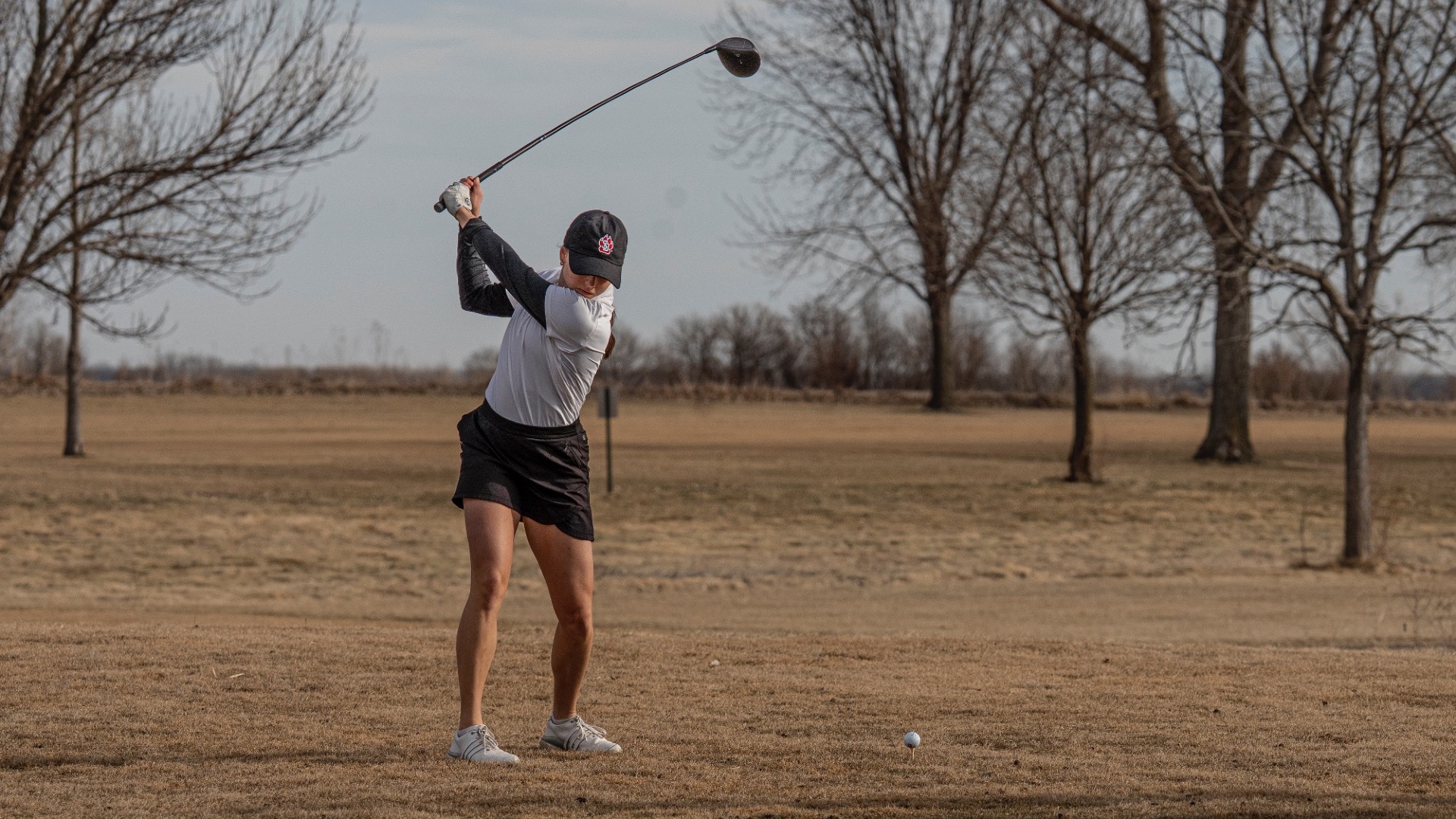 Ava Schroeder teeing off