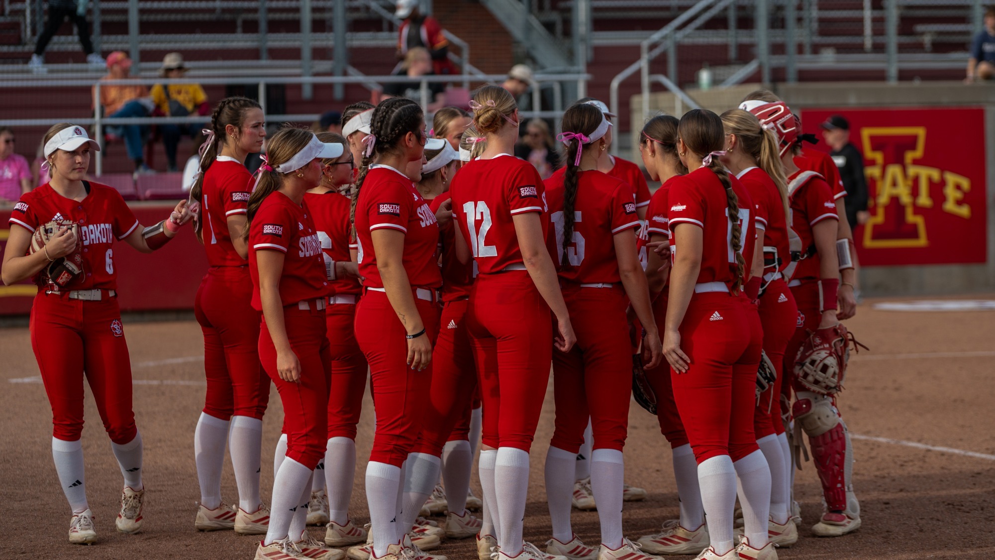 softball-und-recap-game2-2026