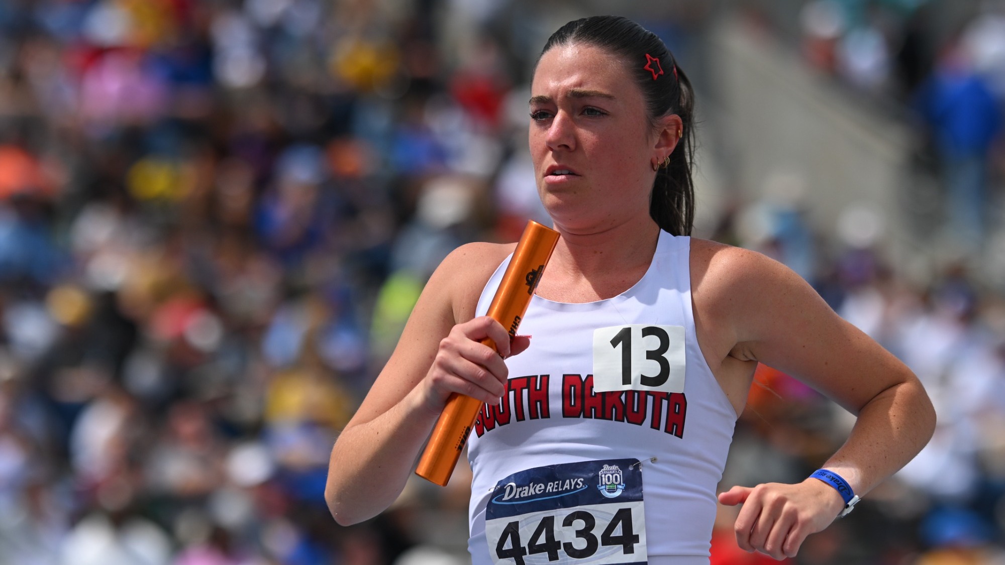 Geneva Timmerman competes in the women's distance medley relay 